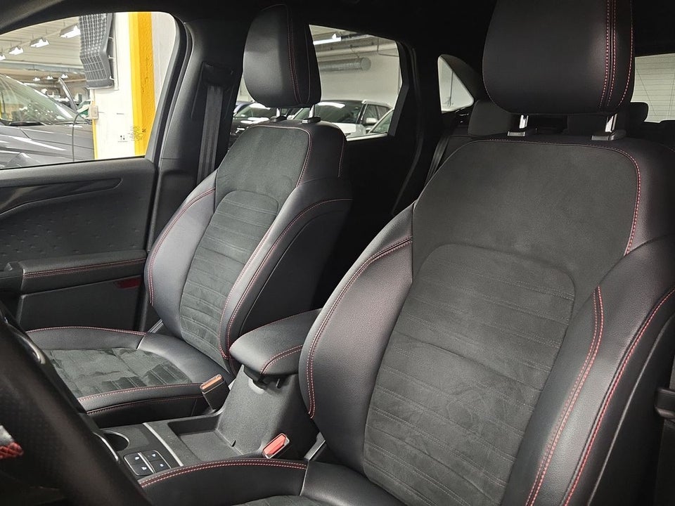 Ford Kuga 2,5 PHEV ST-Line X CVT 5d