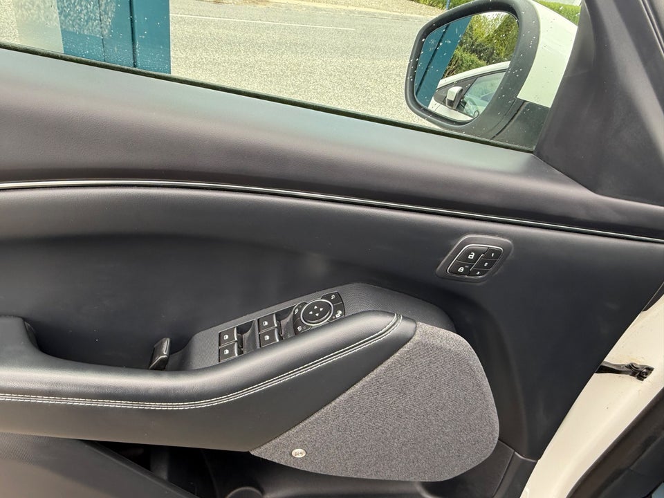 Ford Mustang Mach-E 98 Extended Range 5d