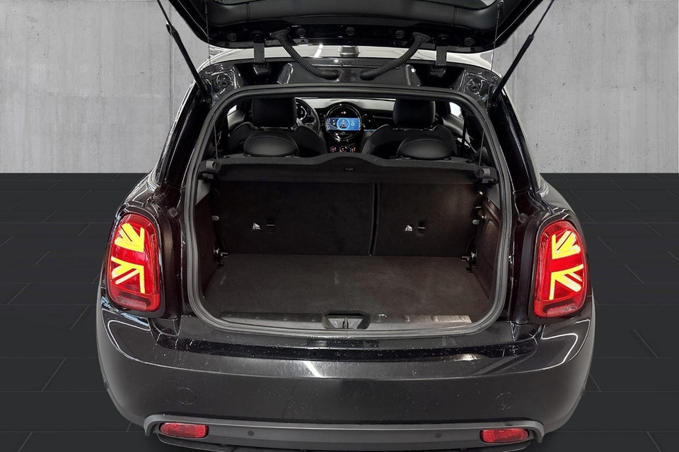 MINI Cooper SE Classic Trim 3d