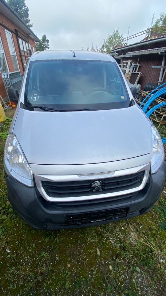 Peugeot Partner 1,6 BlueHDi 100 L1 Flex Van 5d