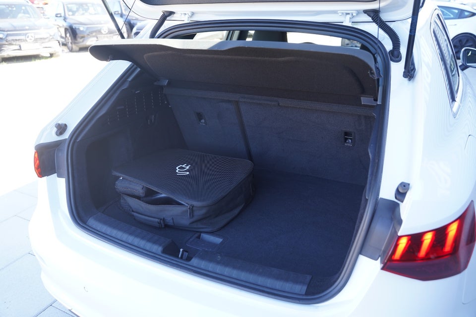 Audi A3 40 TFSi e Sport Sportback S-tr. 5d