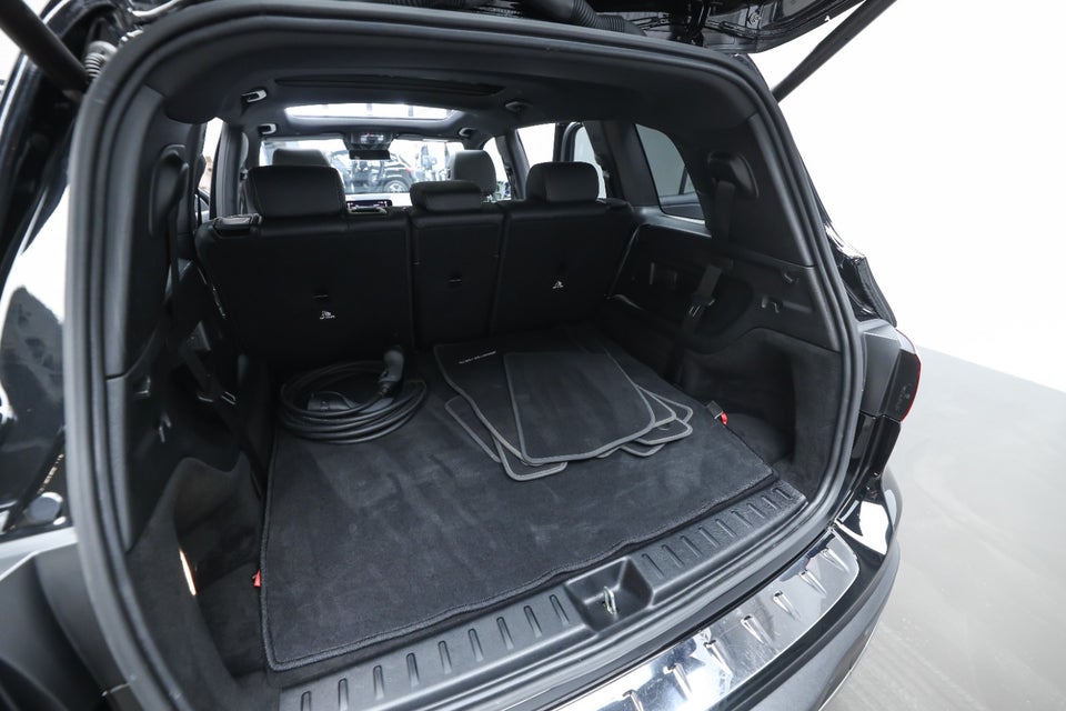 Mercedes EQB300 AMG Line 4Matic 7prs 5d