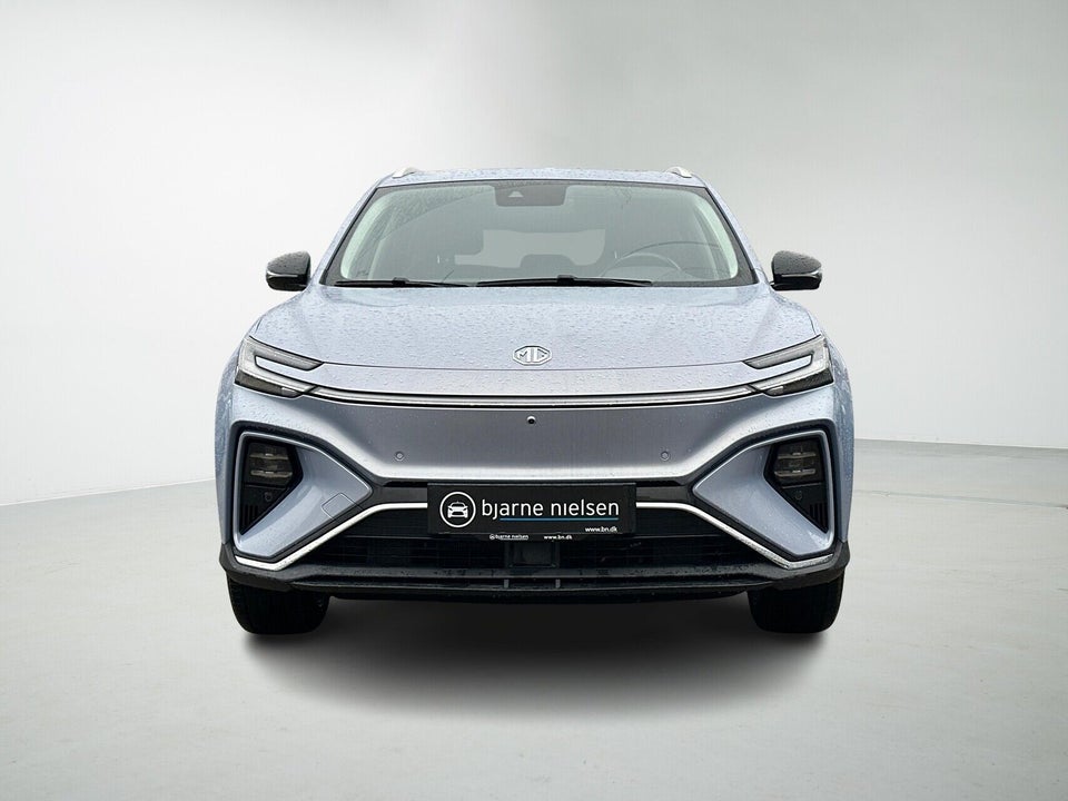 MG Marvel R Luxury 5d