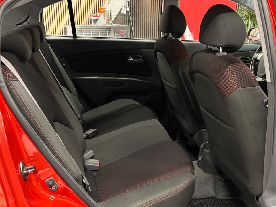 Kia Rio 1,4 Exclusive 5d