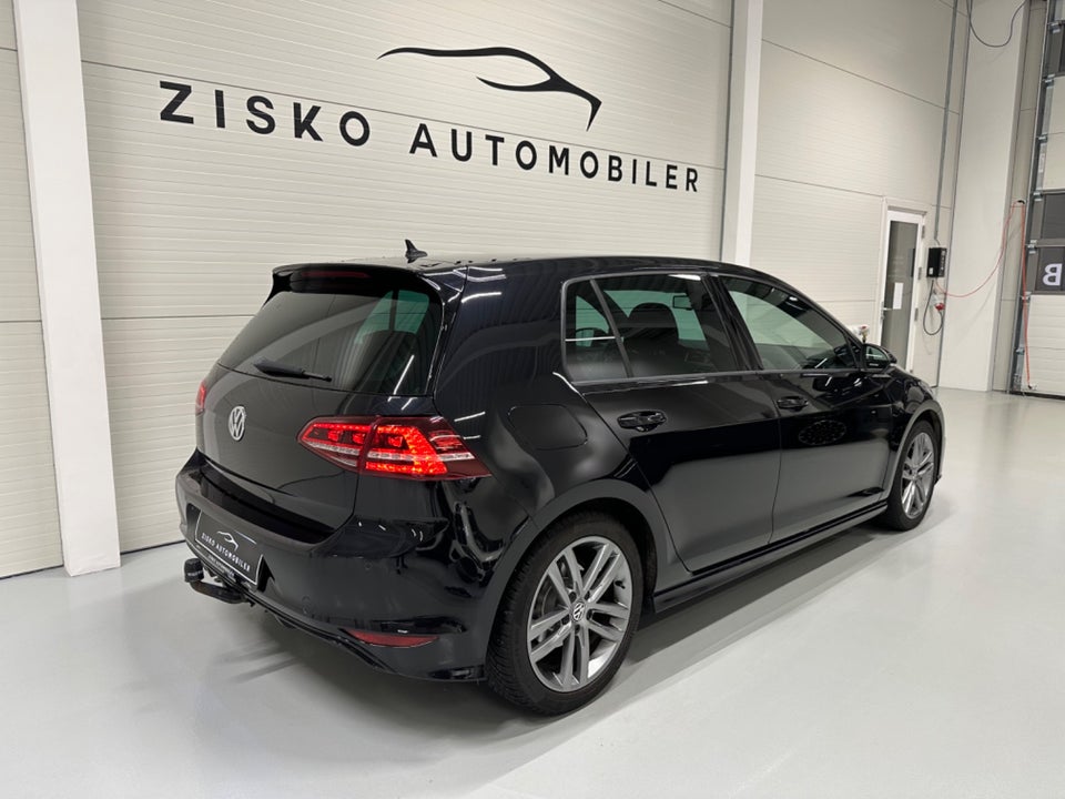 VW Golf VII 2,0 TDi 150 R-line DSG BMT 5d