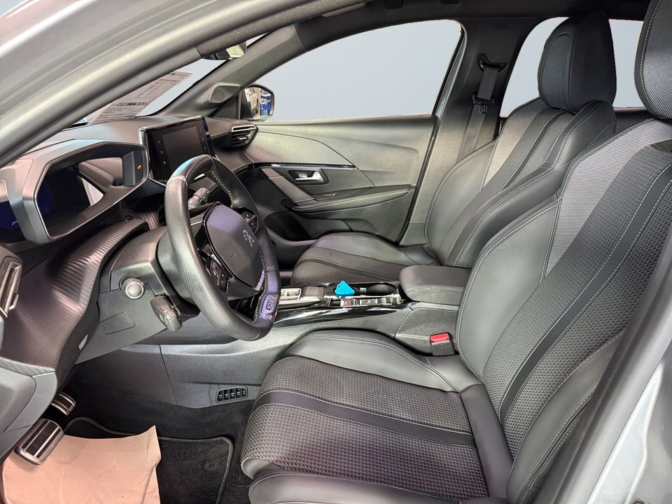 Peugeot e-208 50 GT 5d