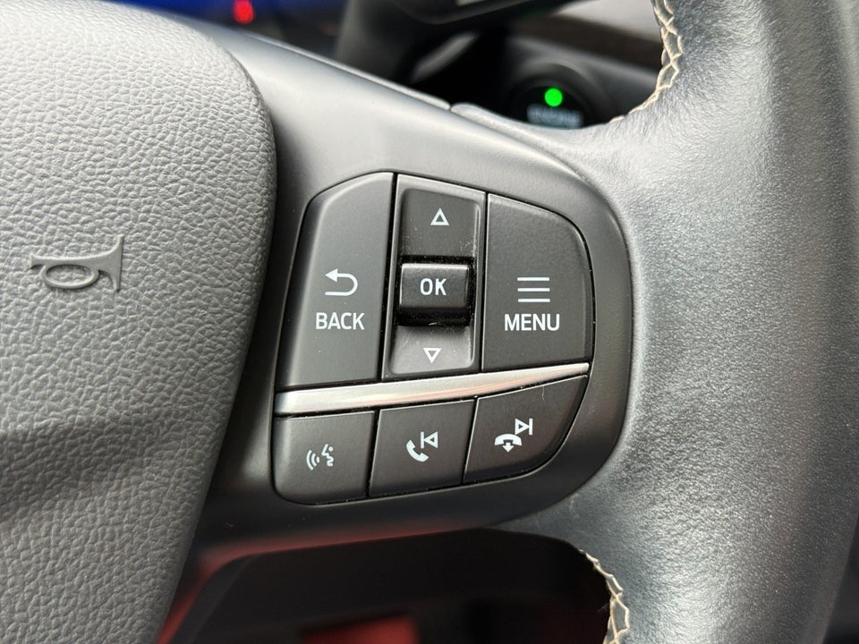 Ford Kuga 2,5 PHEV Vignale CVT 5d