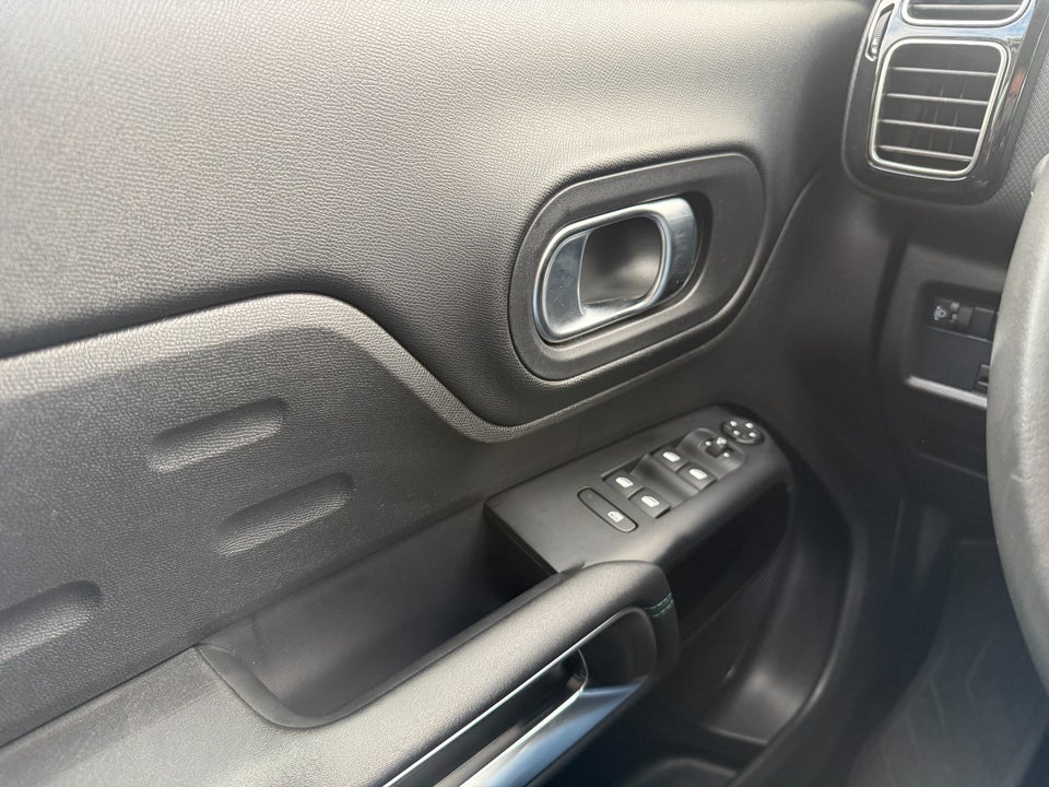 Citroën C5 Aircross 1,6 PHEV Prestige EAT8 5d