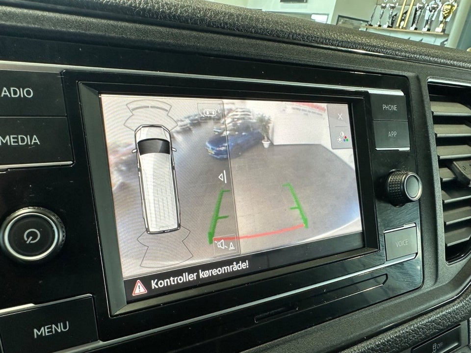 VW Crafter 35 2,0 TDi 177 Kassevogn L3H2 aut.