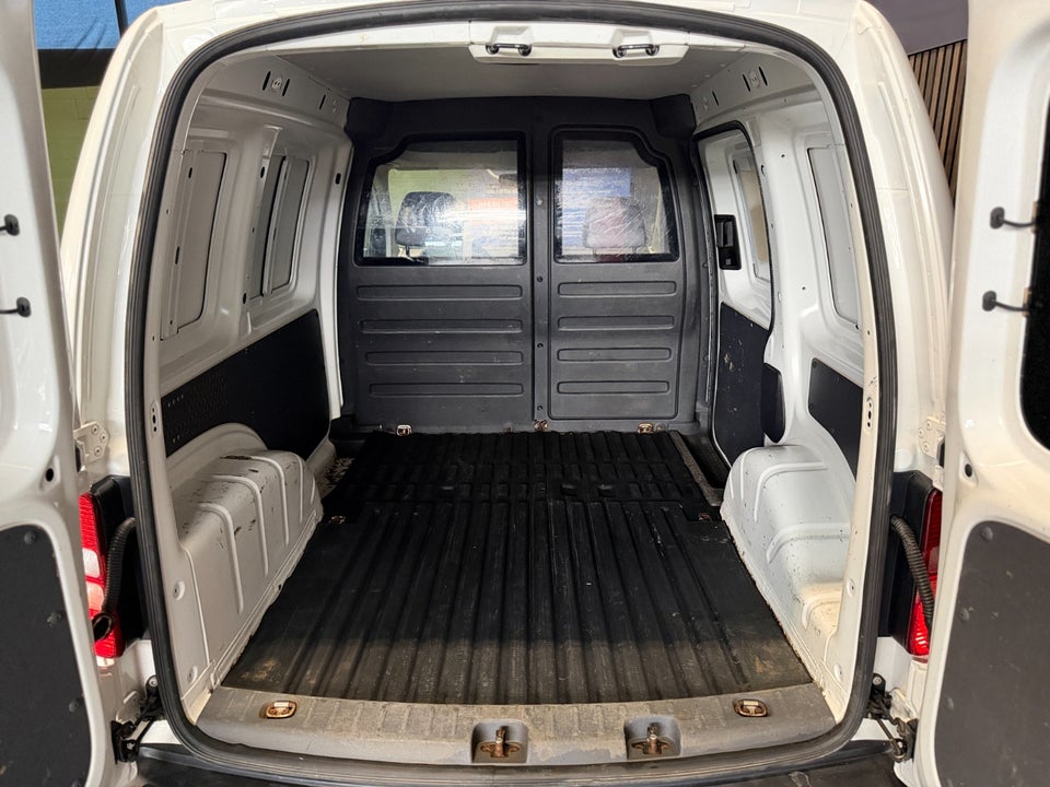 VW Caddy 1,6 TDi 102 BMT Van 4d