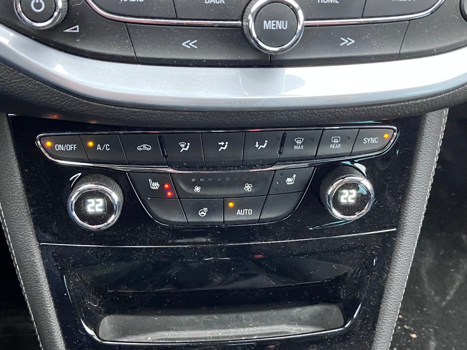 Opel Astra 1,4 T 150 Innovation Sports Tourer 5d