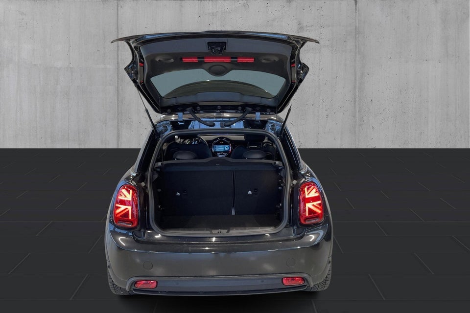 MINI Cooper SE Classic Trim 3d