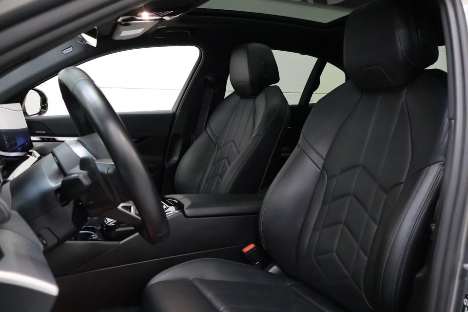 BMW i5 eDrive40 Fully Charged M-Sport Pro 4d
