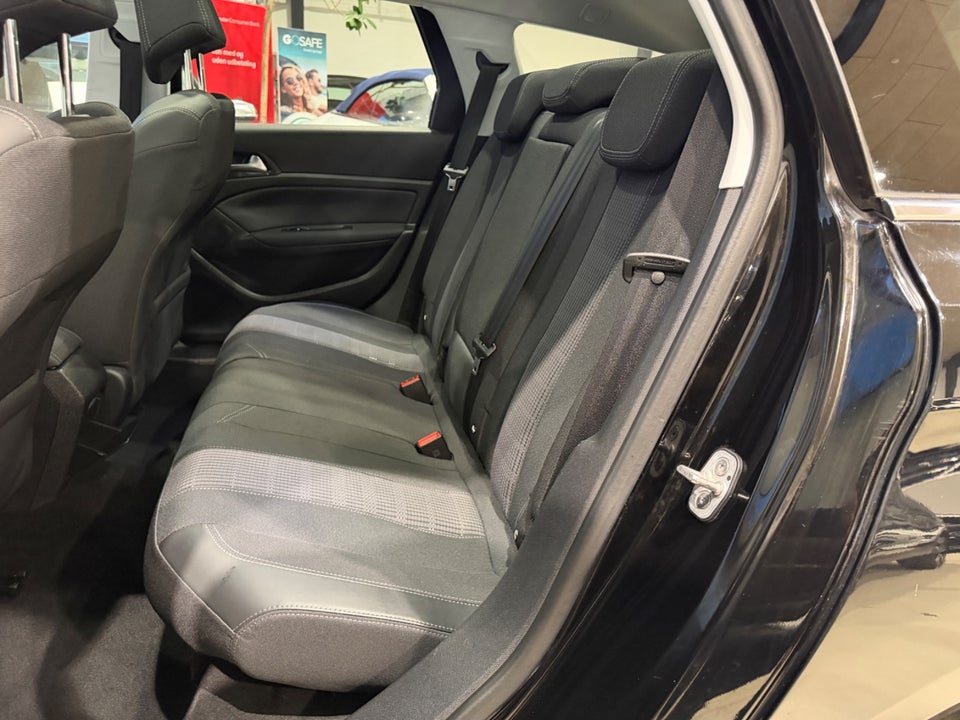 Peugeot 308 1,5 BlueHDi 130 Allure+ Sky SW 5d