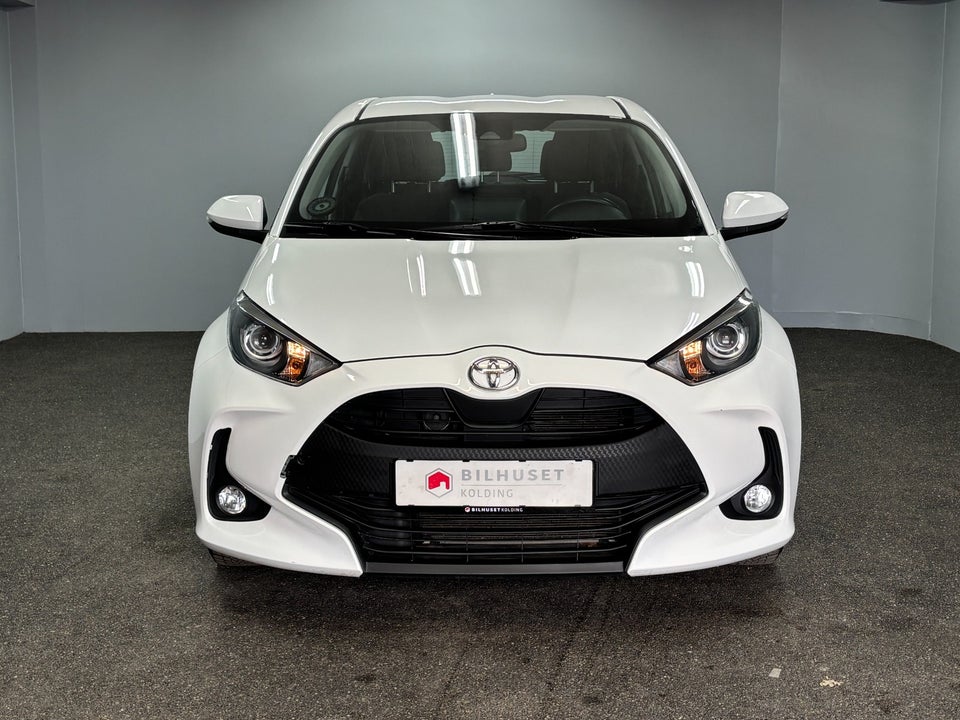 Toyota Yaris 1,0 Active 5d