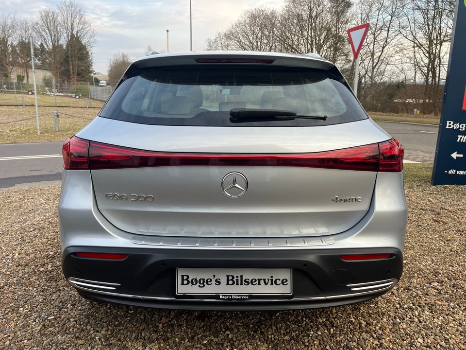 Mercedes EQA300 Progressive 4Matic 5d