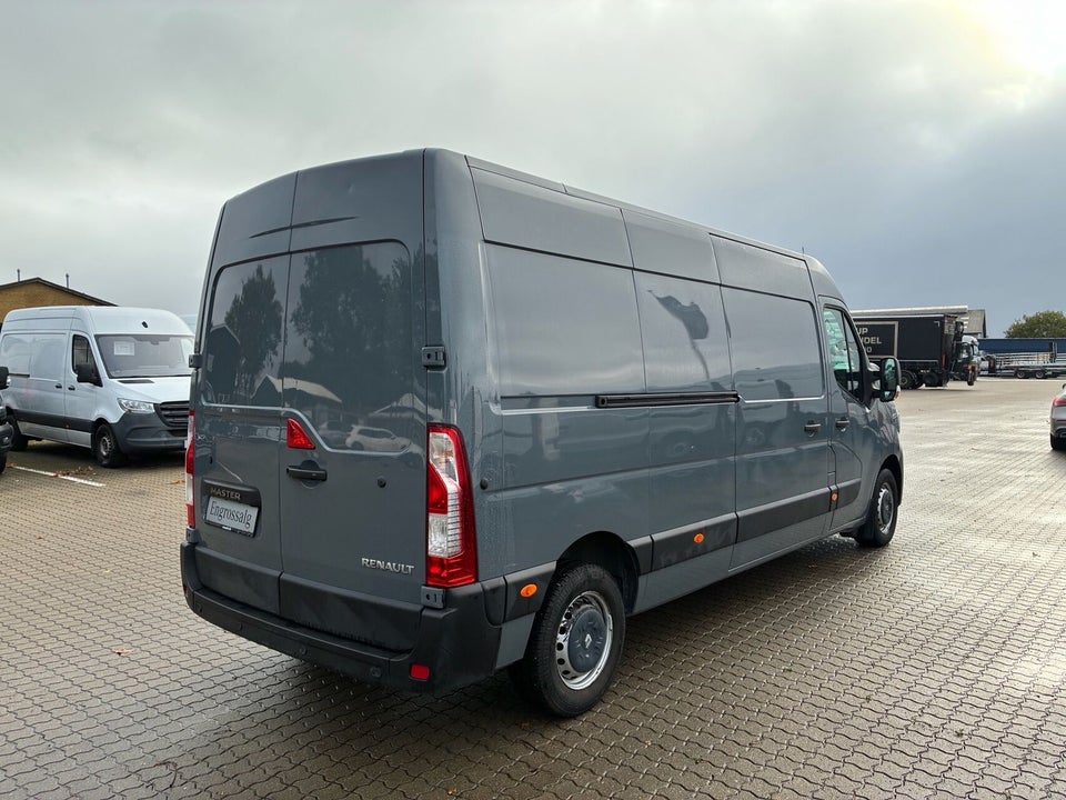 Renault Master IV T35 2,3 dCi 180 L3H2 Kassevogn