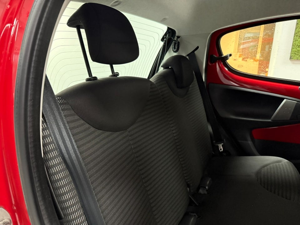 Peugeot 107 1,0 Champion 5d