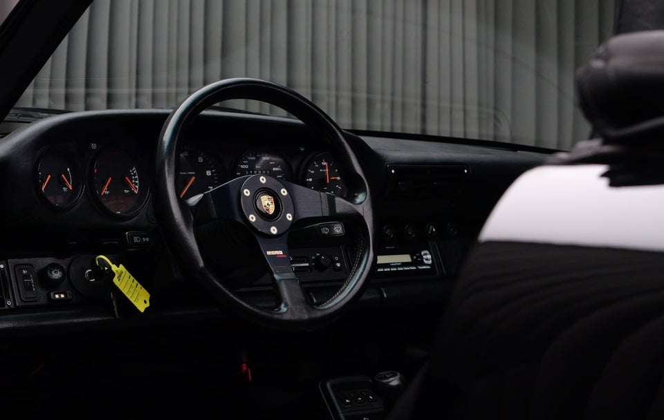 Porsche 911 3,6 Carrera 2 Cabriolet 2d