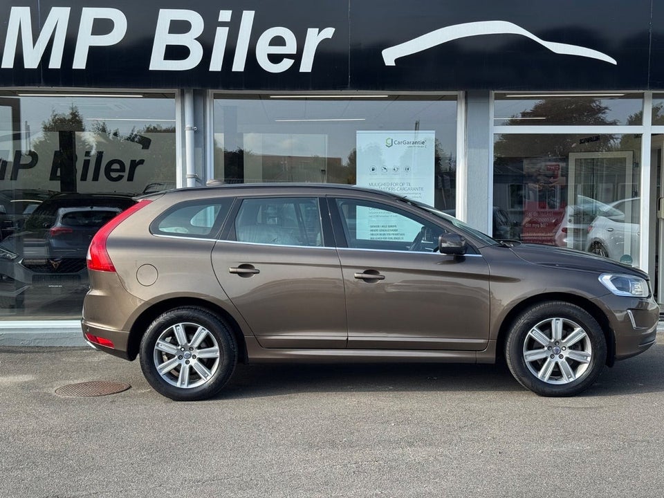 Volvo XC60 2,4 D5 215 Momentum aut. AWD Van 5d