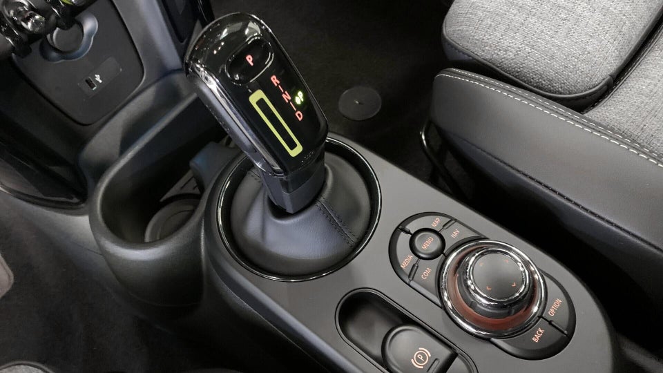 MINI Cooper SE Classic Trim 3d