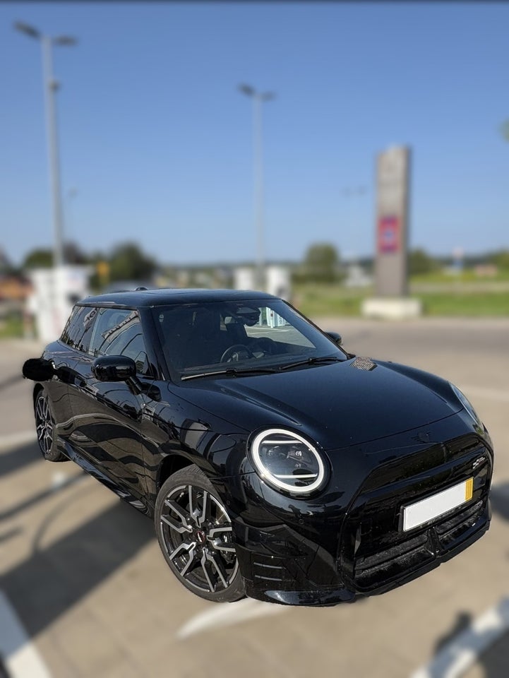 MINI Cooper SE JCW Trim M 3d