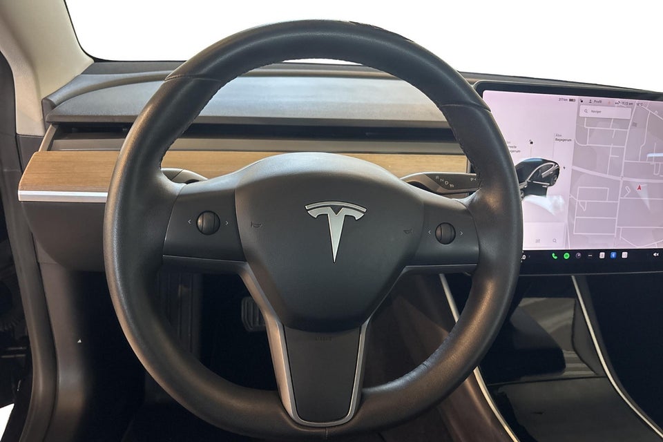 Tesla Model 3 Standard Range+ RWD 4d