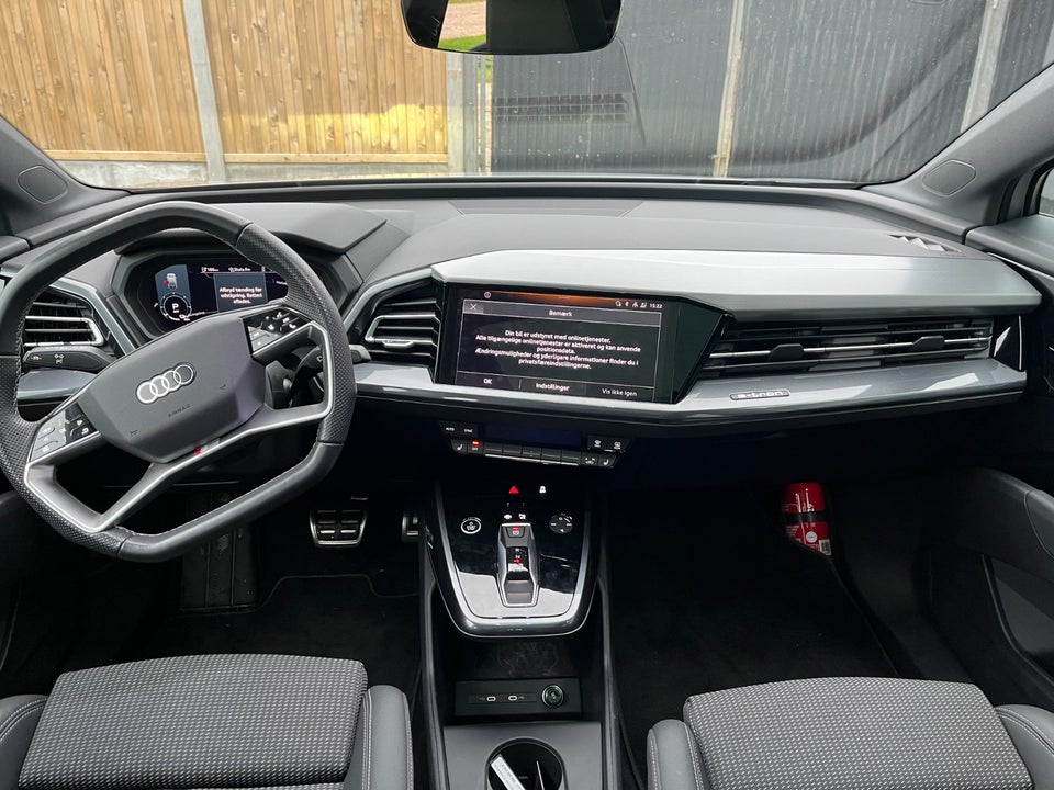 Audi Q4 e-tron 40 S-line 5d