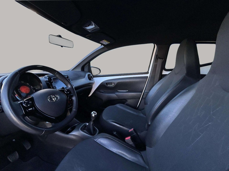 Toyota Aygo 1,0 VVT-i x-cite 5d