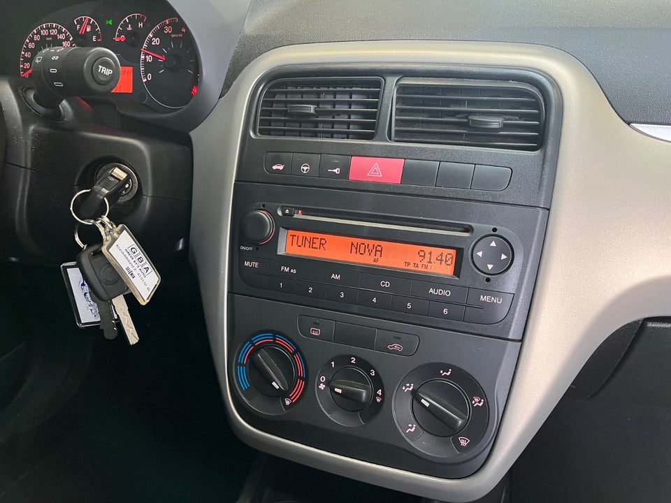 Fiat Punto 1,2 16V Dynamic 3d