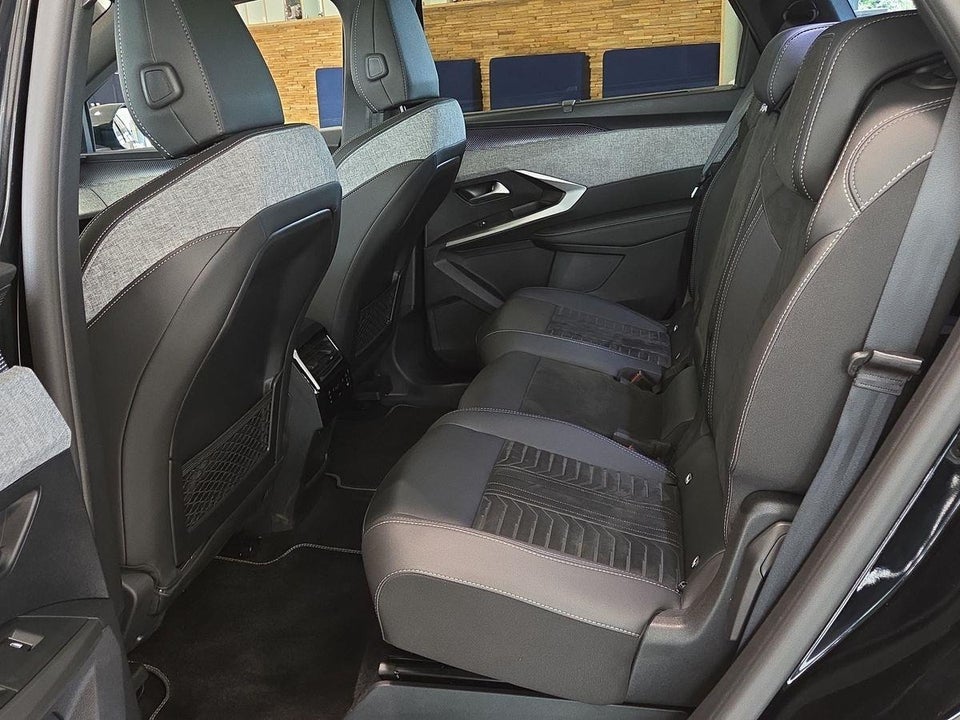 Peugeot e-5008 77 GT Pack 7prs 5d