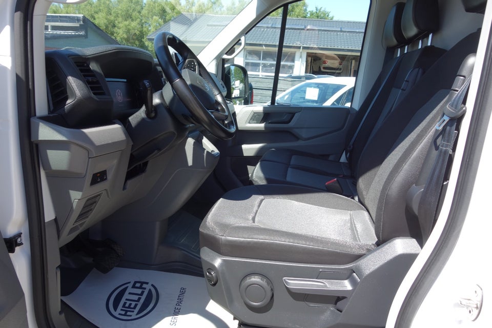 VW Crafter 35 2,0 TDi 140 Kassevogn L4H3 aut.