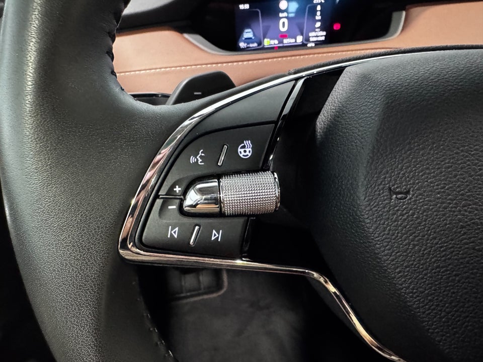 Skoda Enyaq 80 iV Suite 5d