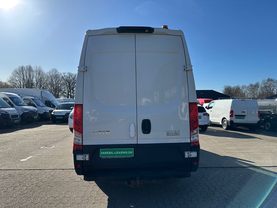 Iveco Daily 2,3 35C12 12m³ Van AG8