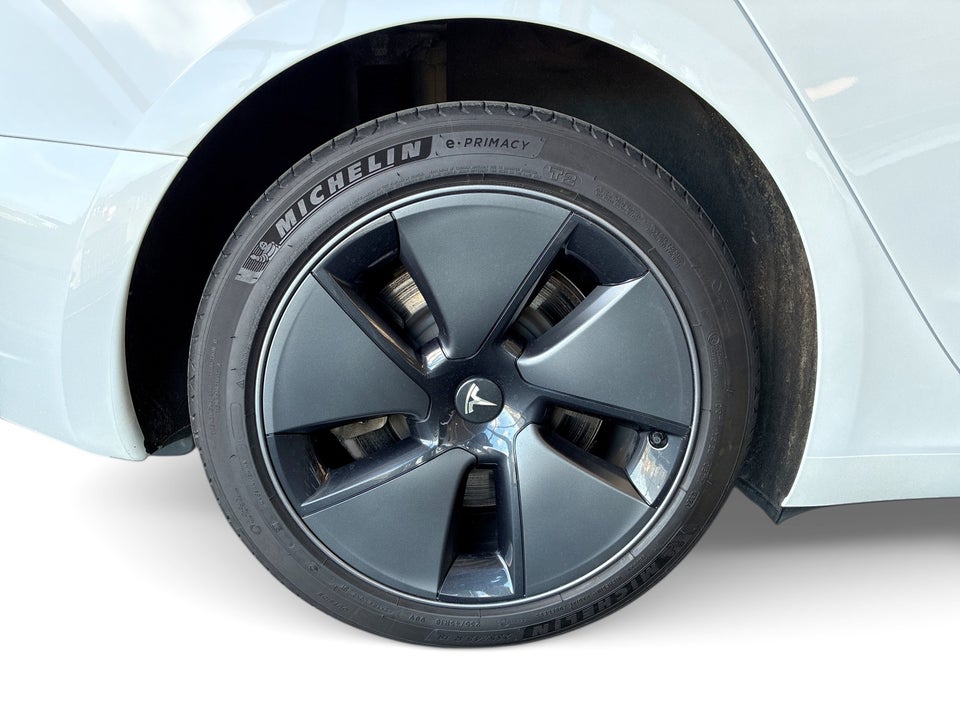 Tesla Model 3 RWD 4d
