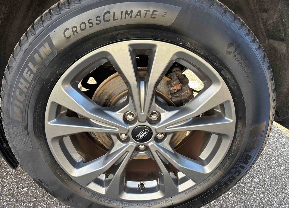 Ford Kuga 2,5 PHEV ST-Line X CVT 5d