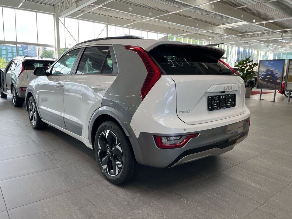 Kia Niro 64 EV Upgrade 5d
