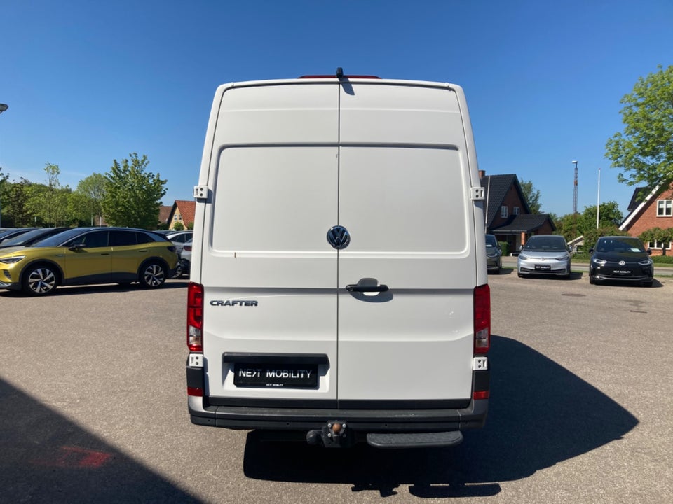 VW Crafter 35 2,0 TDi 177 Kassevogn L3H3 aut.