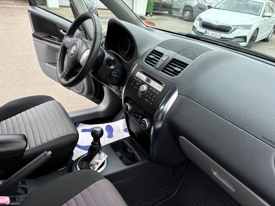 Suzuki SX4 1,6 CombiBack GLX 5d