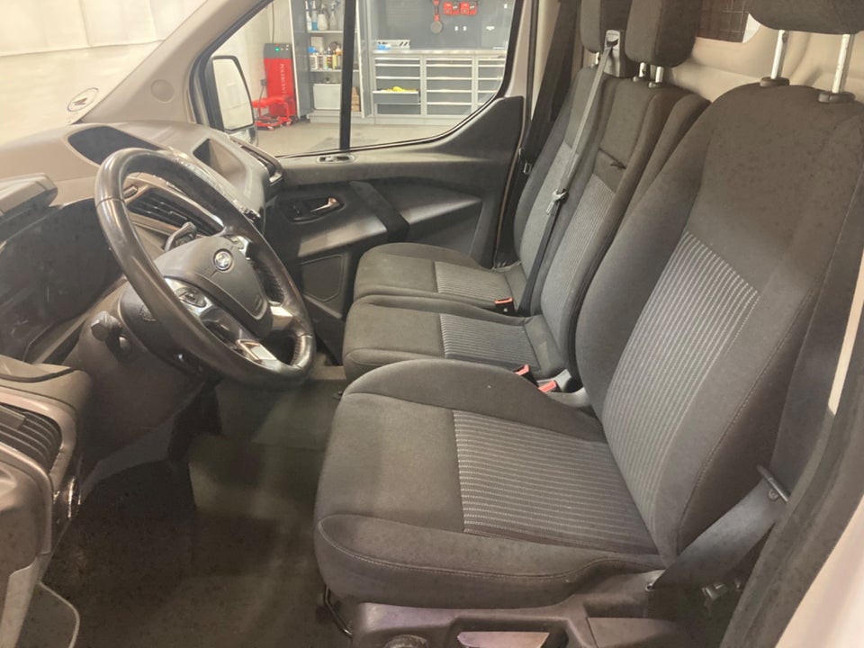 Ford Transit Custom 310L 2,2 TDCi 125 Trend Van 5d