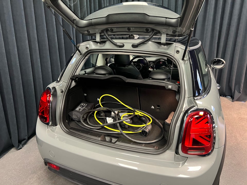 MINI Cooper SE Camden Edition 3d