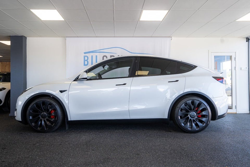 Tesla Model Y Performance AWD 5d