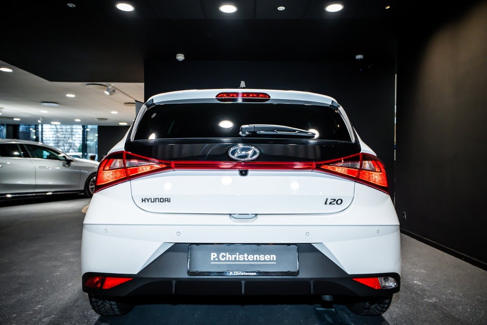 Hyundai i20 1,0 T-GDi Essential DCT 5d
