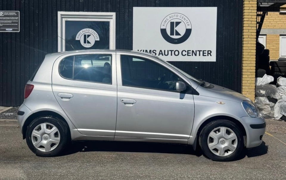 Toyota Yaris 1,0 Sol MMT 5d