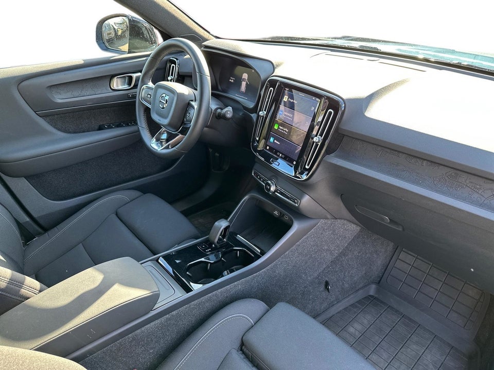 Volvo XC40 ReCharge Extended Range Plus 5d