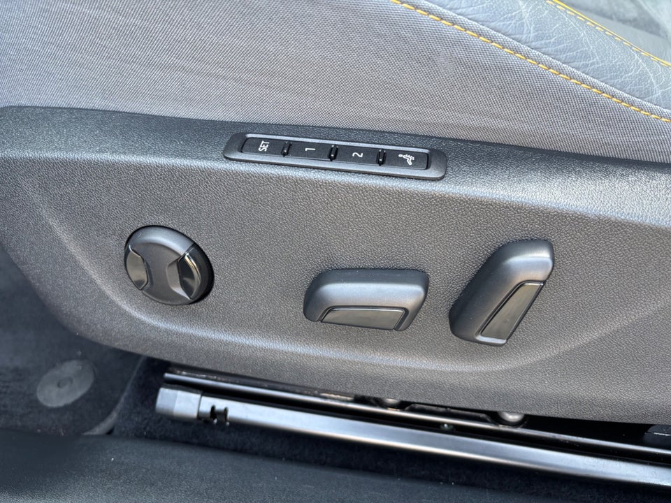 Skoda Enyaq 80 iV Suite 5d