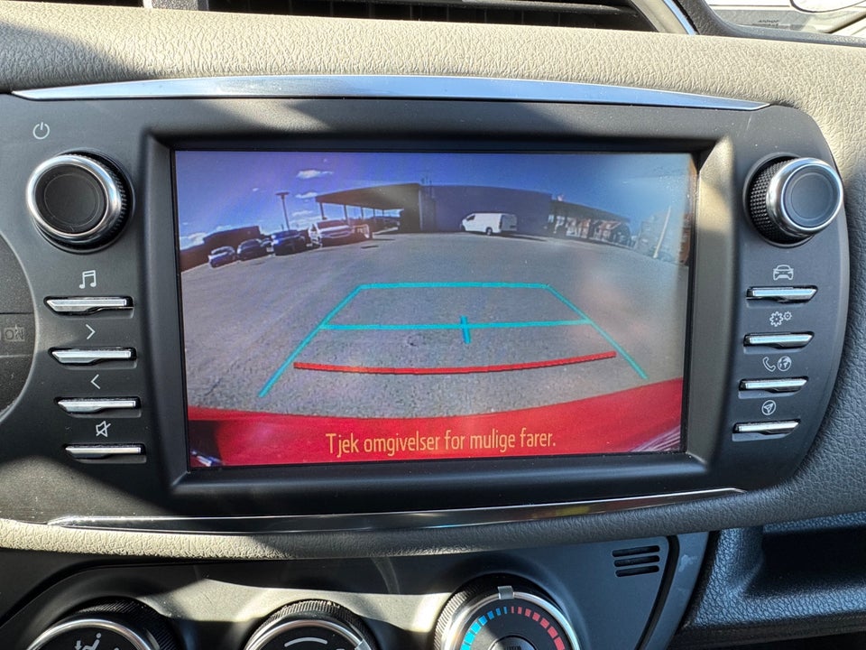 Toyota Yaris 1,0 VVT-i T2 5d