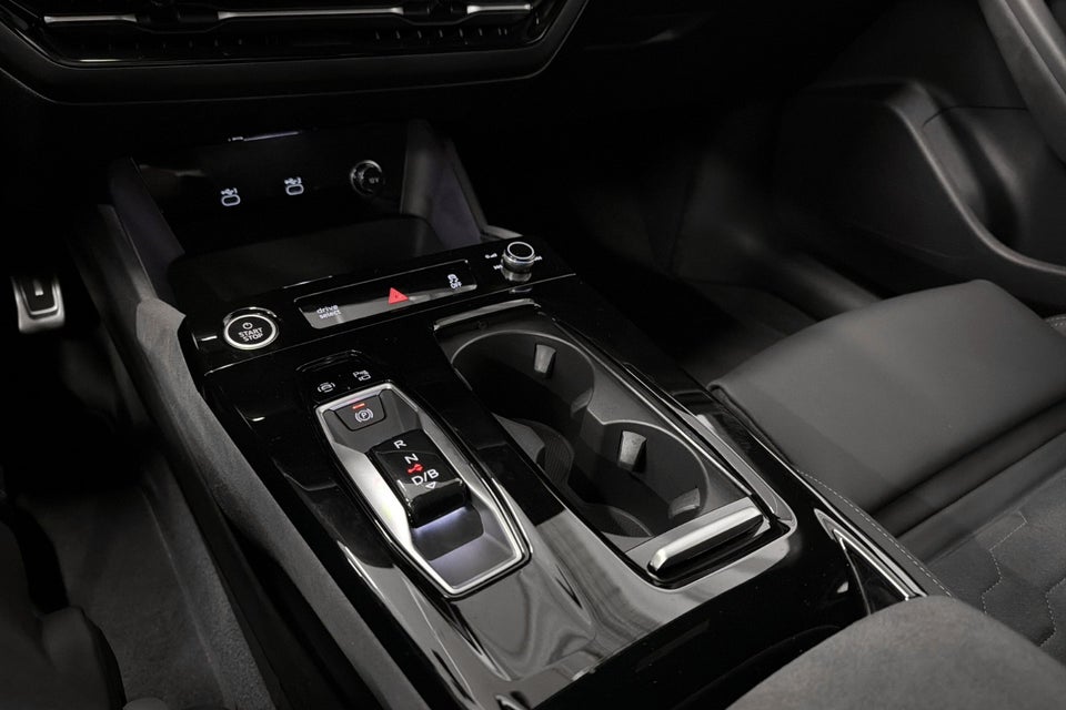 Audi A6 e-tron S-line plus Avant 5d
