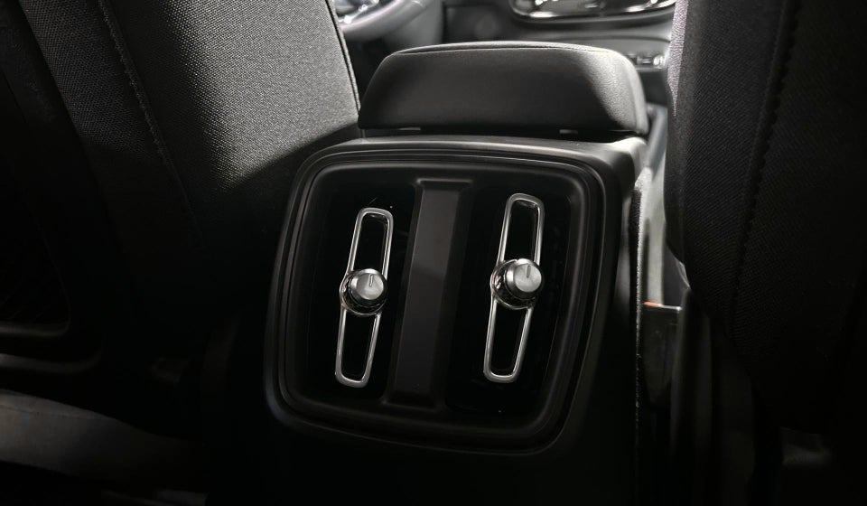 Volvo XC40 P6 ReCharge Core 5d