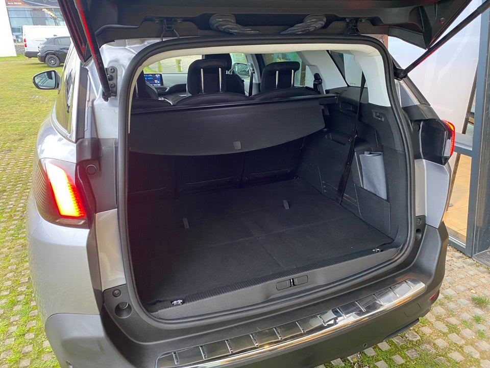 Peugeot 5008 1,2 PureTech 130 Limited 7prs 5d